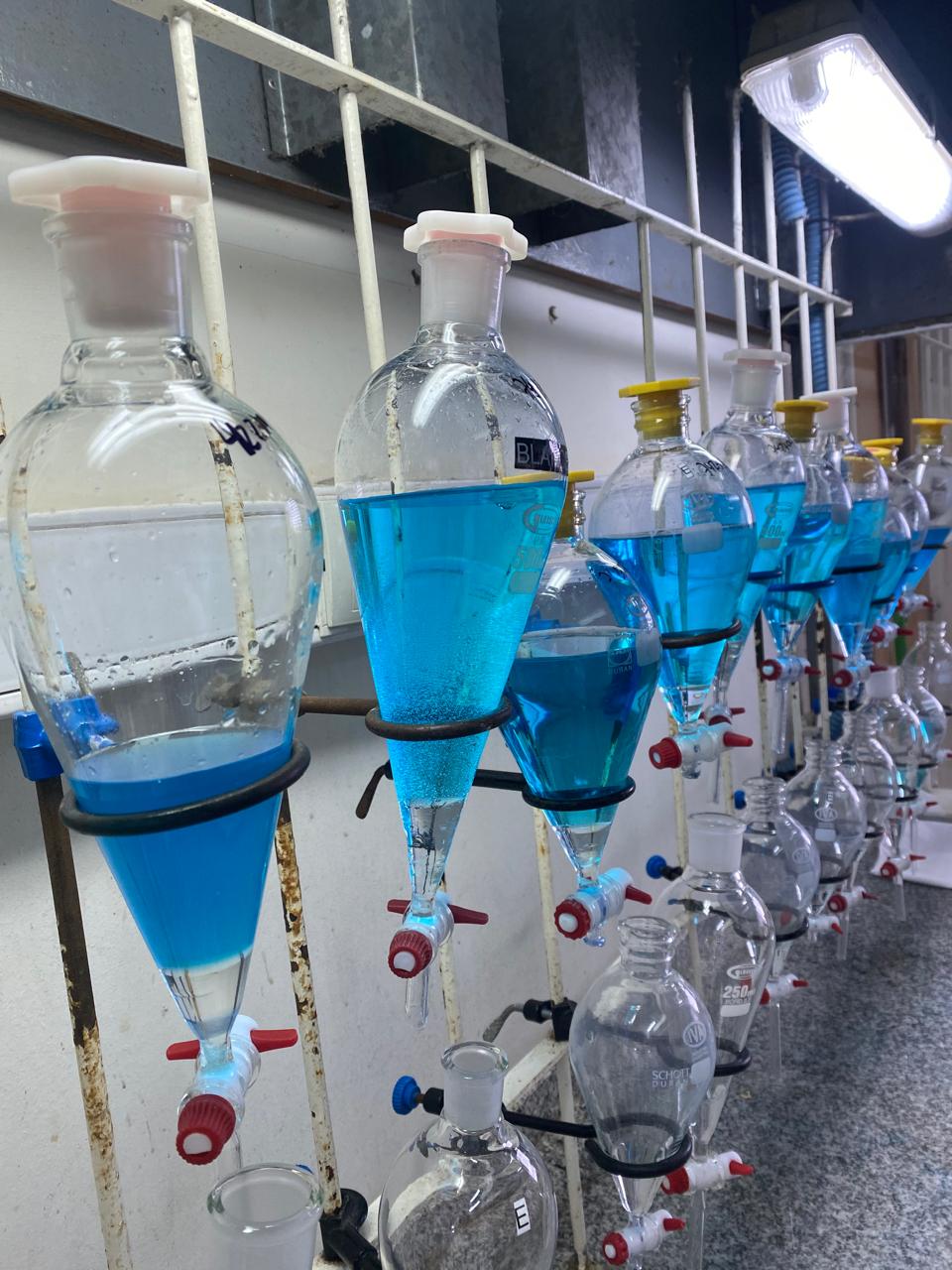 Análisis en laboratorio de química ambiental CIQA